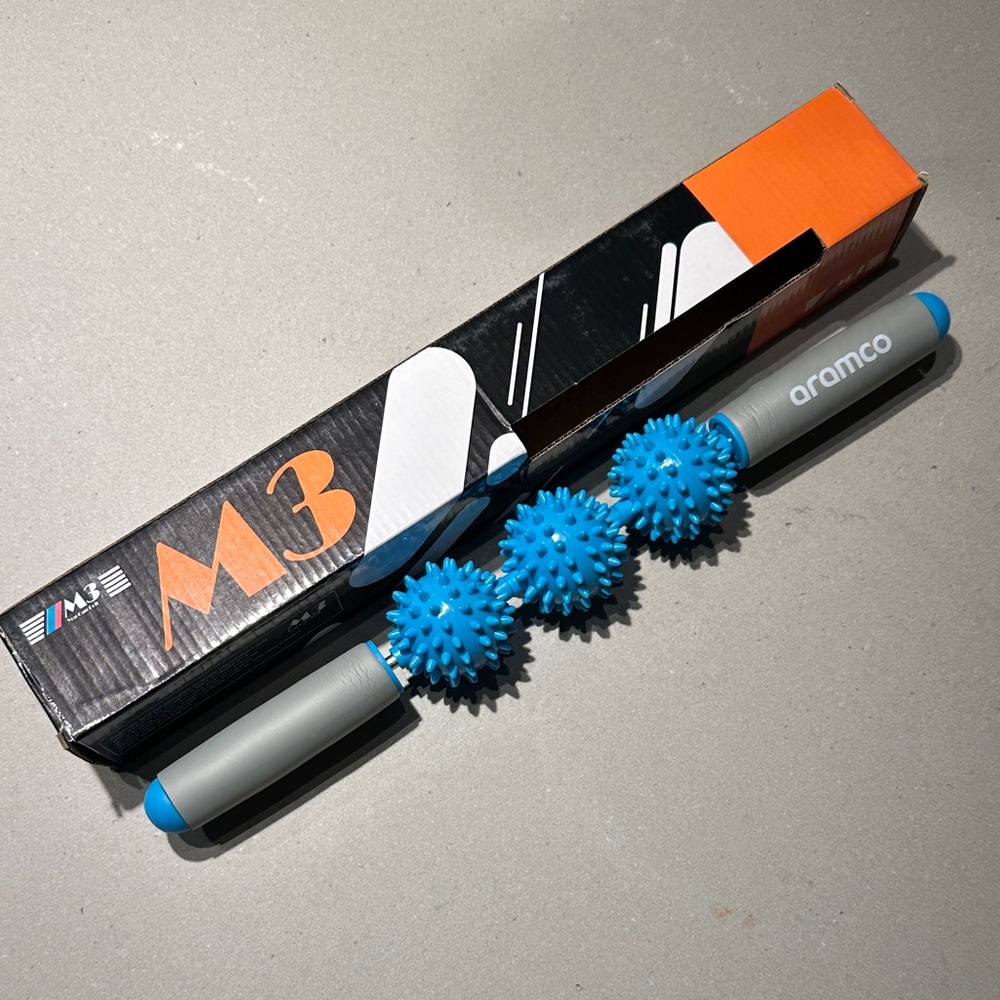 NWT Massage Muscle Roller